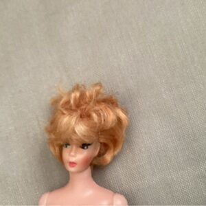 Vintage Made in Hong Kong CLONE “BARBIE” 1960s, Uneeda’s WENDY.